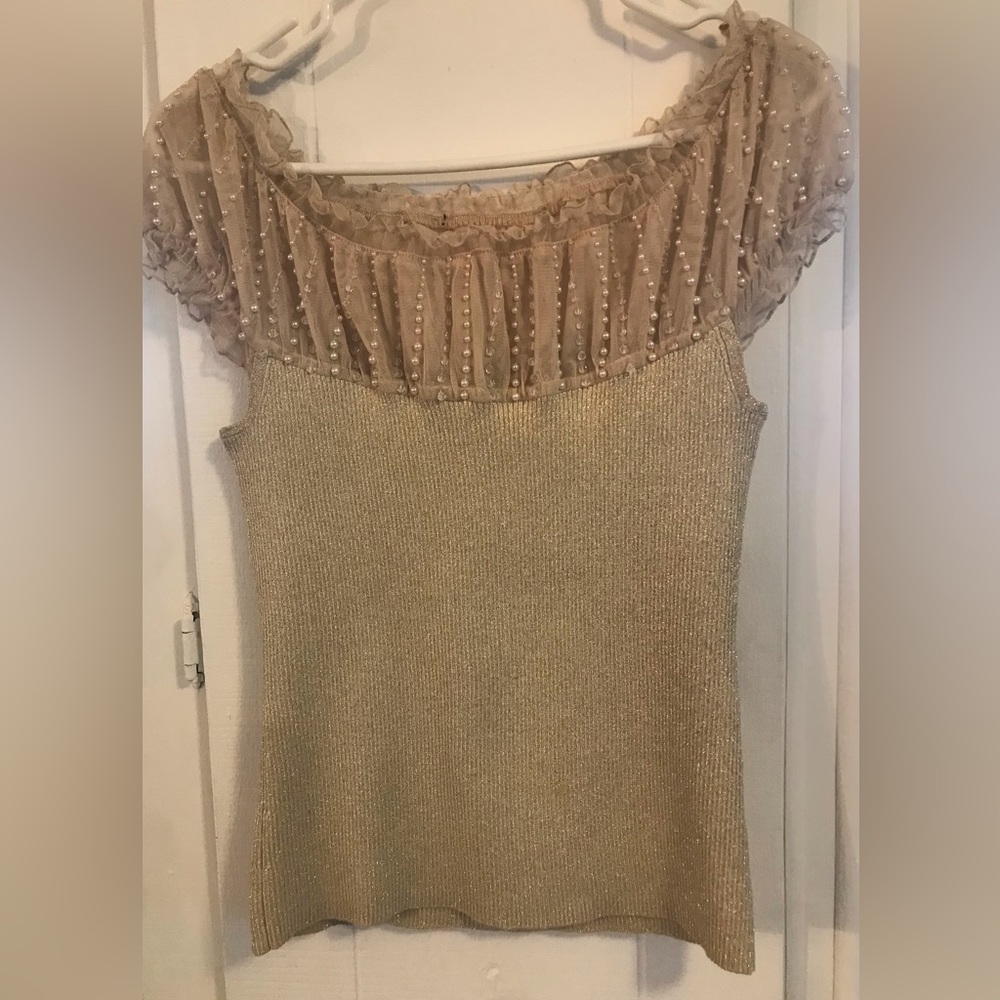 Pearls, mesh, ruffles, and glitter Oh My!!